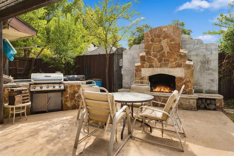 1016 Meadows Drive, Corinth TX 76208 - Photo 3