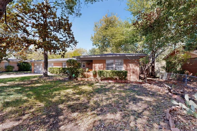 6905 Norma Street, Fort Worth TX 76112 - Photo 3