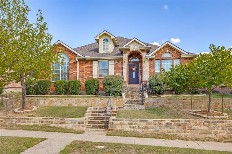 2106 Hollow Way, Garland TX 75041 - Photo 2