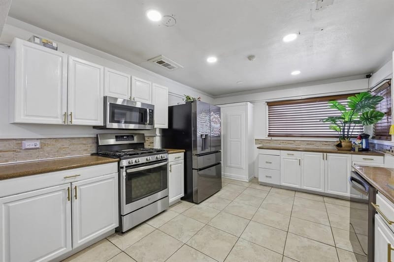 3312 Meadow Oaks Drive, Haltom City TX 76117 - Photo 17