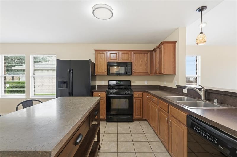 2121 Sherbrooke Court, Sherman TX 75092 - Photo 12