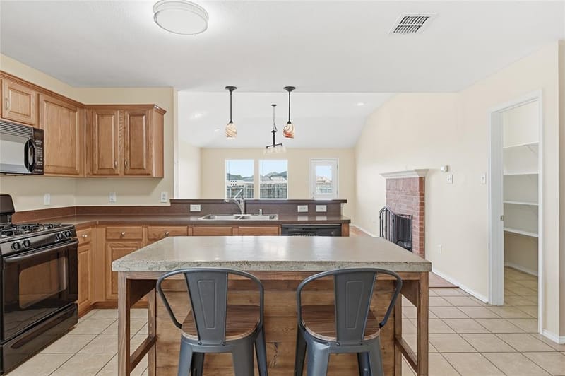 2121 Sherbrooke Court, Sherman TX 75092 - Photo 11