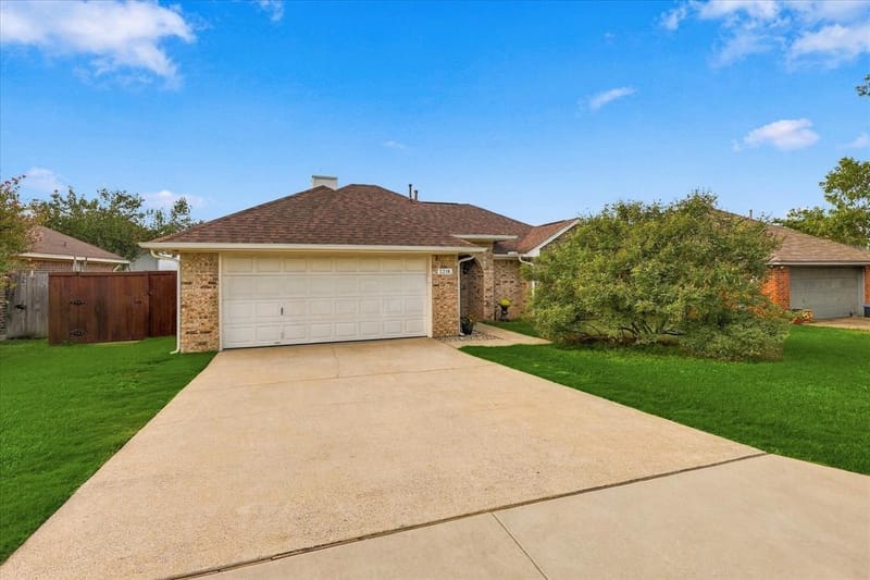 5216 Gaelic Court, Denton TX 76208 - Photo 3
