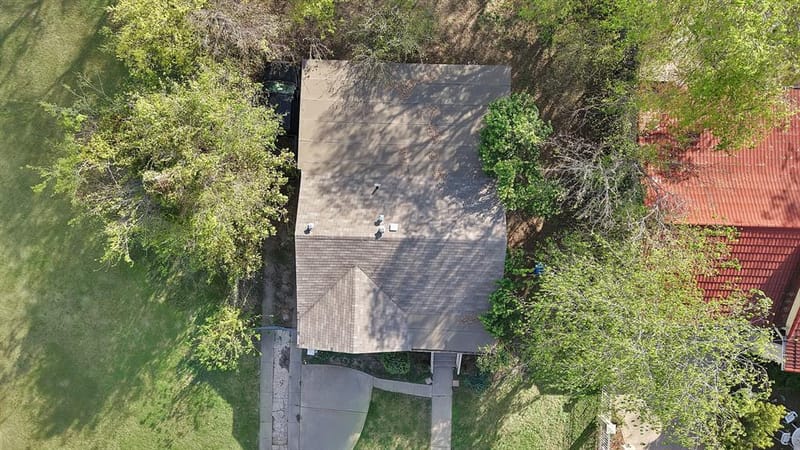 2813 S Wesleyan Drive, Fort Worth TX 76105 - Photo 2