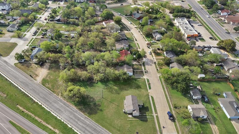2813 S Wesleyan Drive, Fort Worth TX 76105 - Photo 12