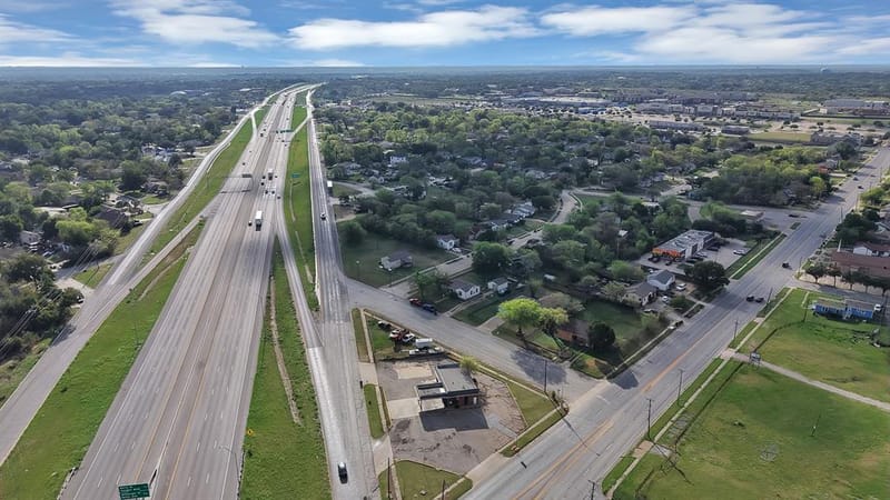 2813 S Wesleyan Drive, Fort Worth TX 76105 - Photo 9