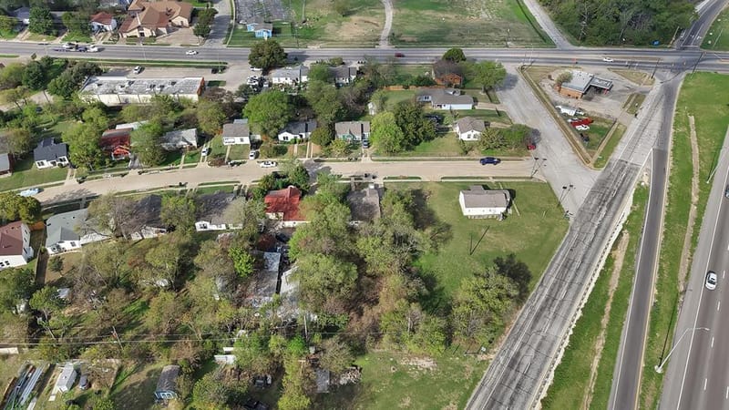 2813 S Wesleyan Drive, Fort Worth TX 76105 - Photo 11