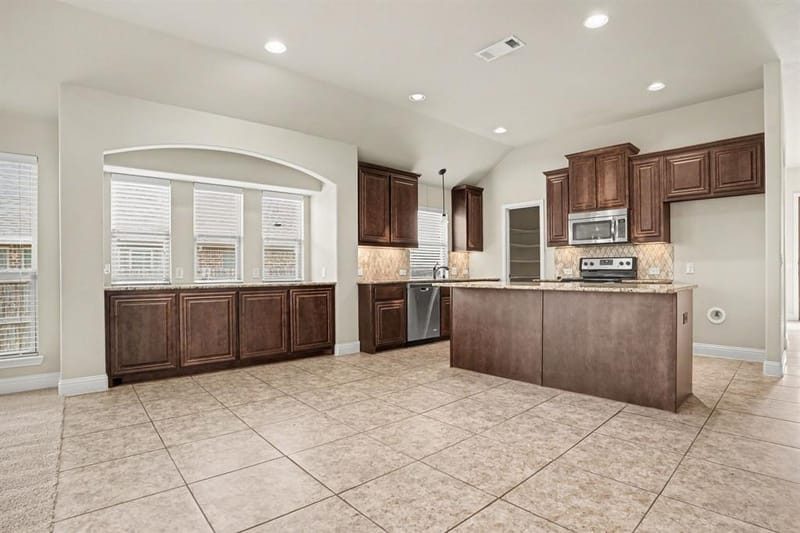 1004 Star Grass Drive, Mansfield TX 76063 - Photo 9