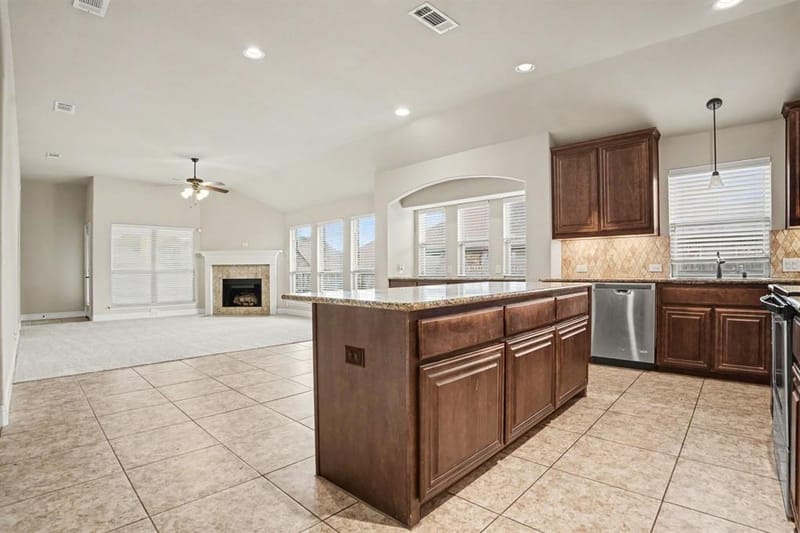 1004 Star Grass Drive, Mansfield TX 76063 - Photo 10