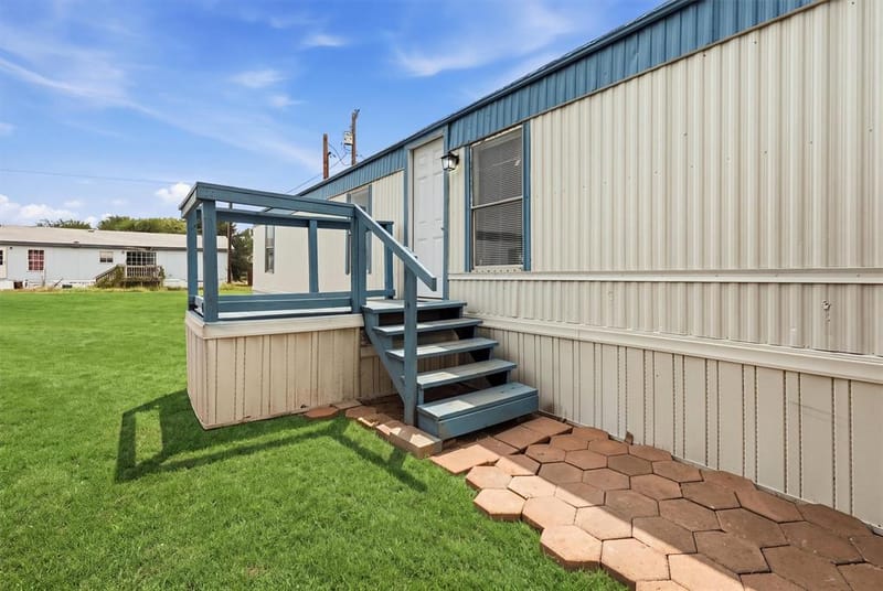 904- B Flamingo Road, Granbury TX 76049 - Photo 4