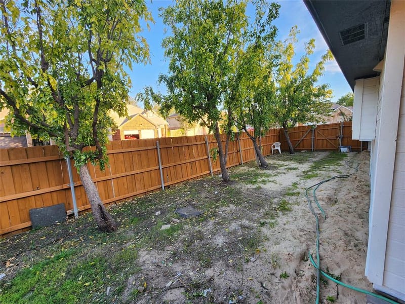 803 Ashmount Lane, Arlington TX 76017 - Photo 17