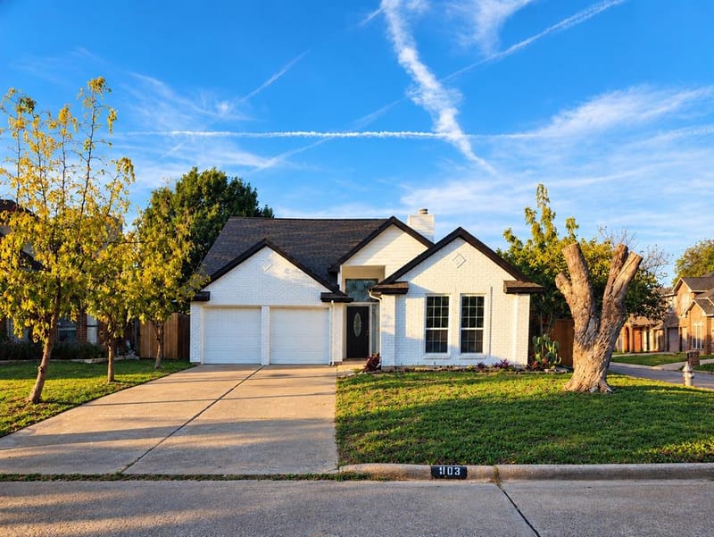 803 Ashmount Lane, Arlington TX 76017