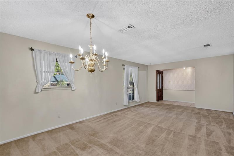 1818 Lakemont Court, Arlington TX 76013 - Photo 6