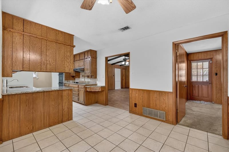1818 Lakemont Court, Arlington TX 76013 - Photo 32