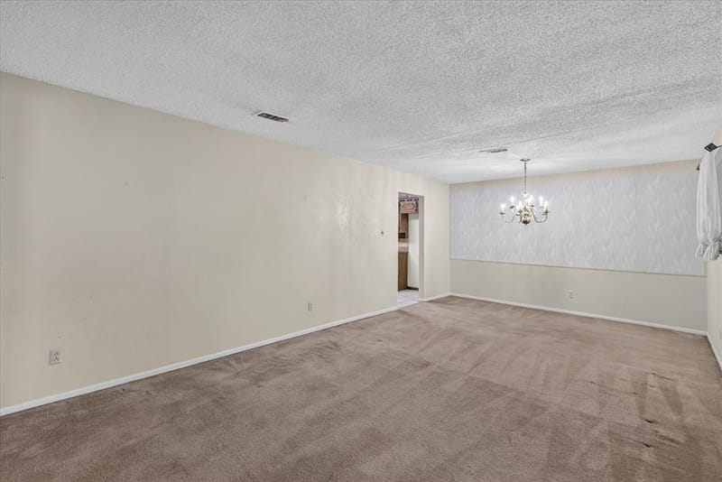 1818 Lakemont Court, Arlington TX 76013 - Photo 5