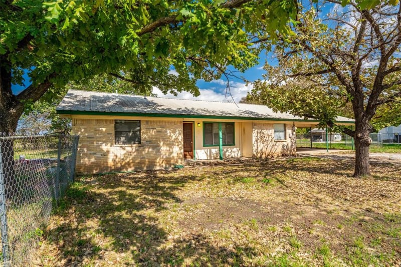 199 Park Street, Newark TX 76071