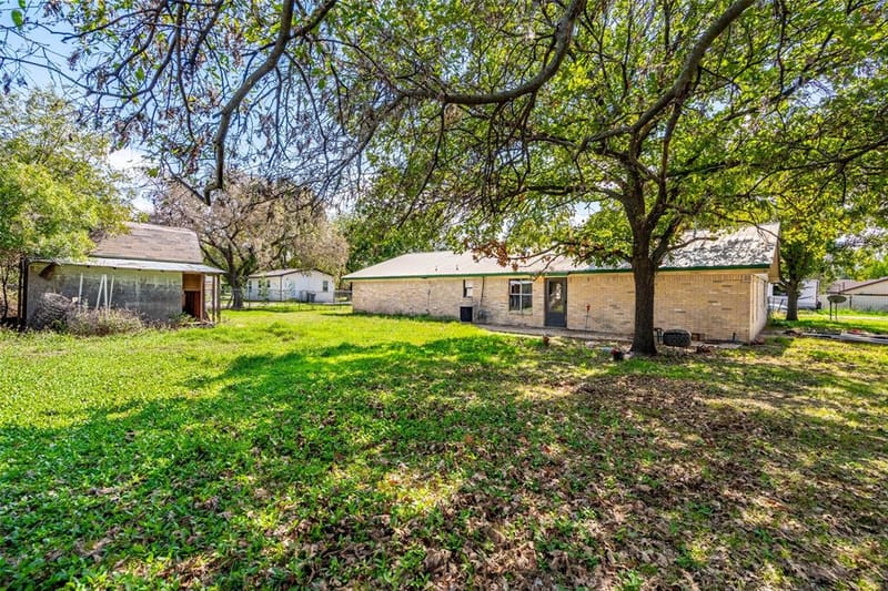 199 Park Street, Newark TX 76071 - Photo 8