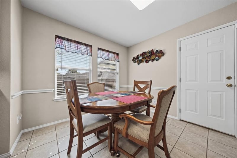575 Tanglewood Drive, Burleson TX 76028 - Photo 12