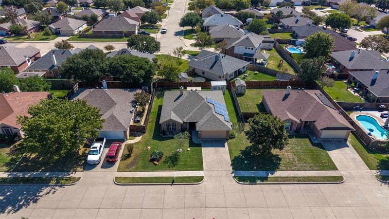575 Tanglewood Drive, Burleson TX 76028 - Photo 33