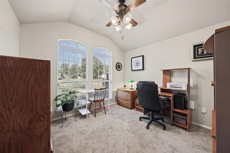 575 Tanglewood Drive, Burleson TX 76028 - Photo 25