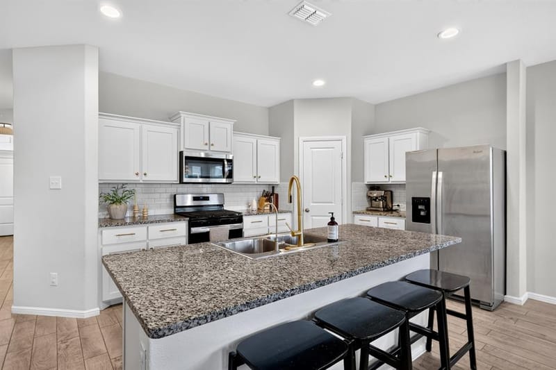 8605 Mirror Lake Drive, Fort Worth TX 76179 - Photo 11