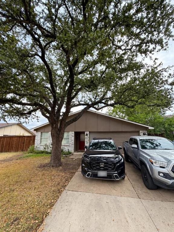 2915 Rayswood Drive, Carrollton TX 75007 - Photo 2