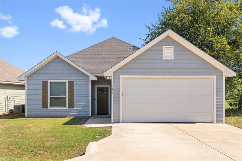 5407 Arrowhead Drive, Granbury TX 76048