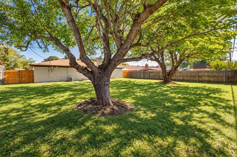 301 Linda Drive, Burleson TX 76028 - Photo 35