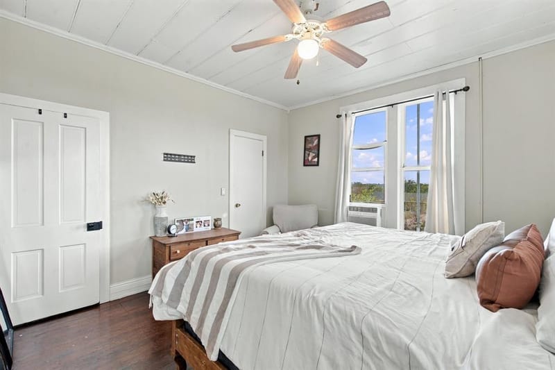 106 W North Street, Hico TX 76457 - Photo 22