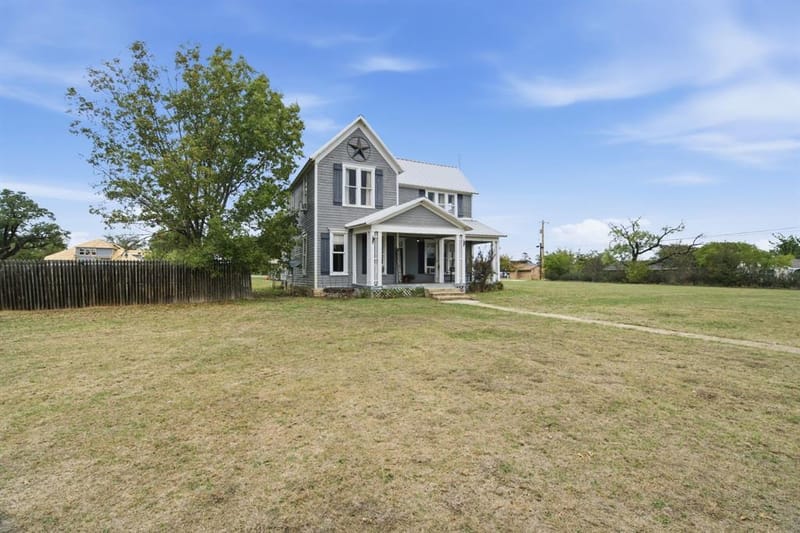 106 W North Street, Hico TX 76457 - Photo 5