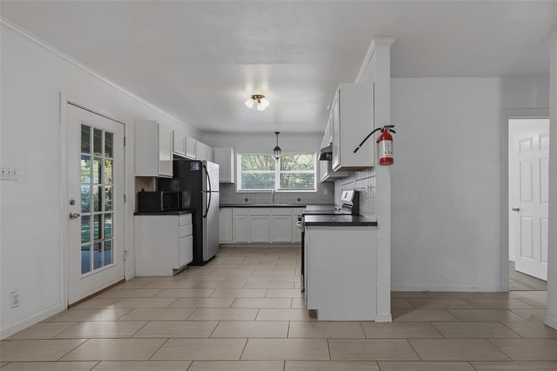 3554 Winston Road, Fort Worth TX 76109 - Photo 9