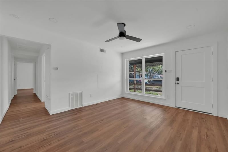 2523 Klondike Drive, Dallas TX 75228 - Photo 2