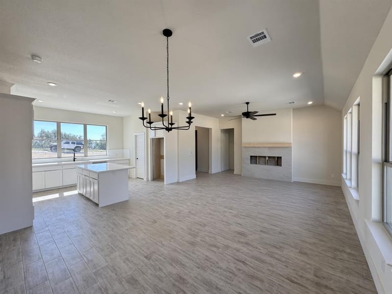 1094 Colt Road, Springtown TX 76082 - Photo 5