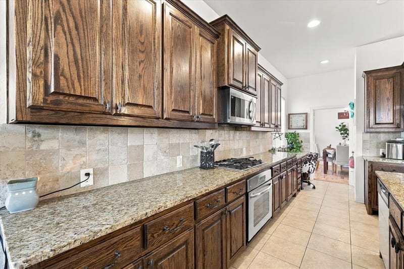 1205 Jasmine Street, Lantana TX 76226 - Photo 16