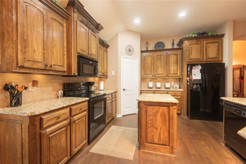 1006 Churchill Drive, Princeton TX 75407 - Photo 7