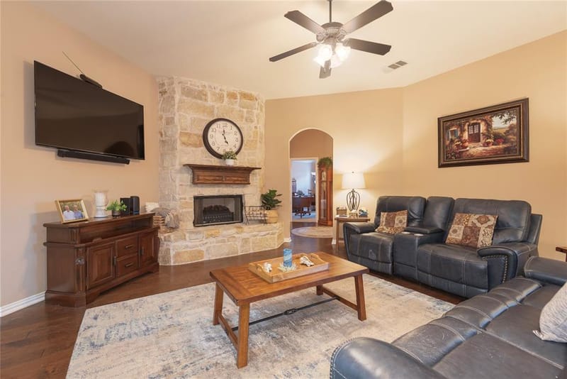 1006 Churchill Drive, Princeton TX 75407 - Photo 10