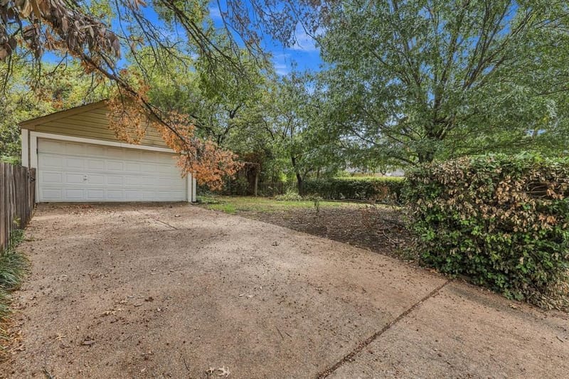 1403 Tranquilla Drive, Dallas TX 75218 - Photo 11