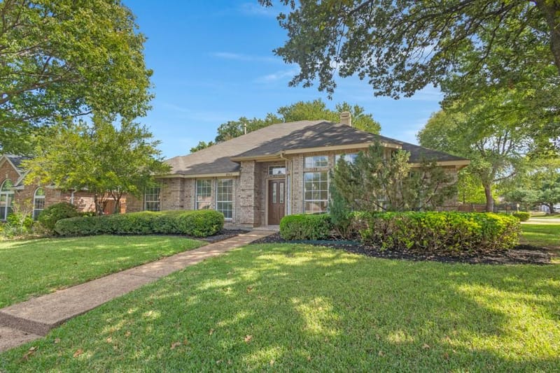 8000 Arlie Lane, North Richland Hills TX 76182 - Photo 2