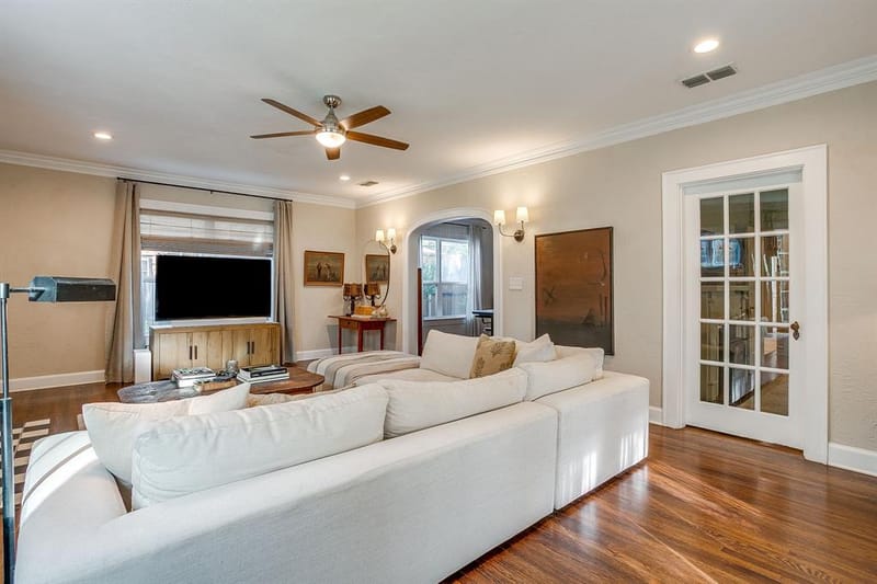 2711 Scott Avenue, Fort Worth TX 76103 - Photo 9