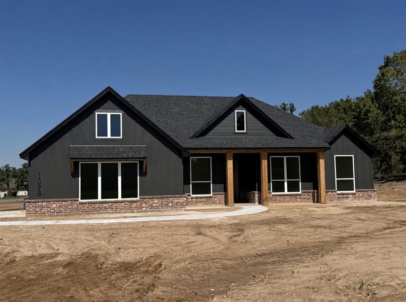 1098 Colt Road, Springtown TX 76082