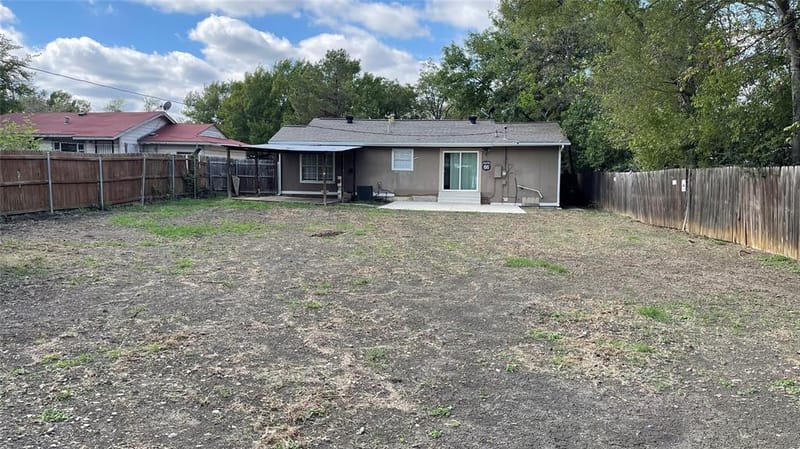 722 Circle Drive, Arlington TX 76010 - Photo 6
