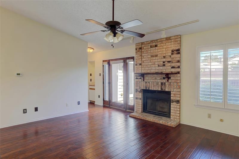2109 Brook Mount Court, Carrollton TX 75006 - Photo 5
