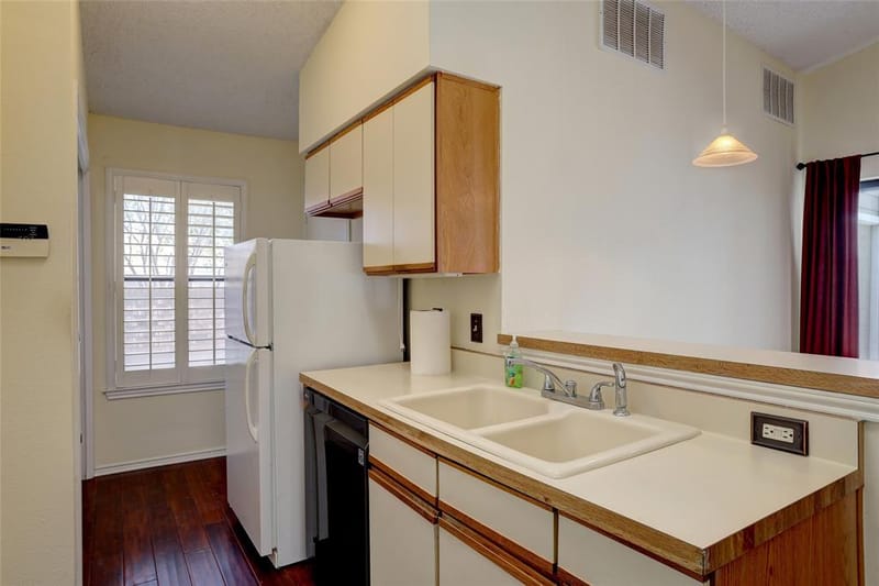2109 Brook Mount Court, Carrollton TX 75006 - Photo 10