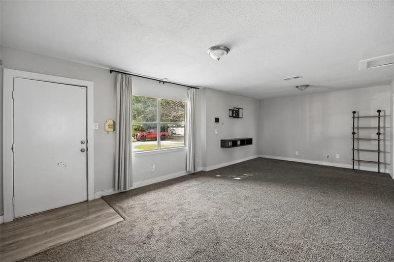 812 W Barron Avenue, Everman TX 76140 - Photo 6