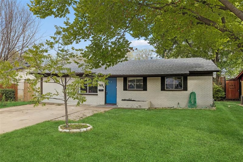 812 W Barron Avenue, Everman TX 76140 - Photo 3