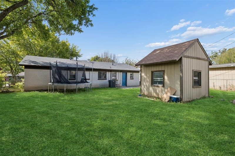 812 W Barron Avenue, Everman TX 76140 - Photo 28