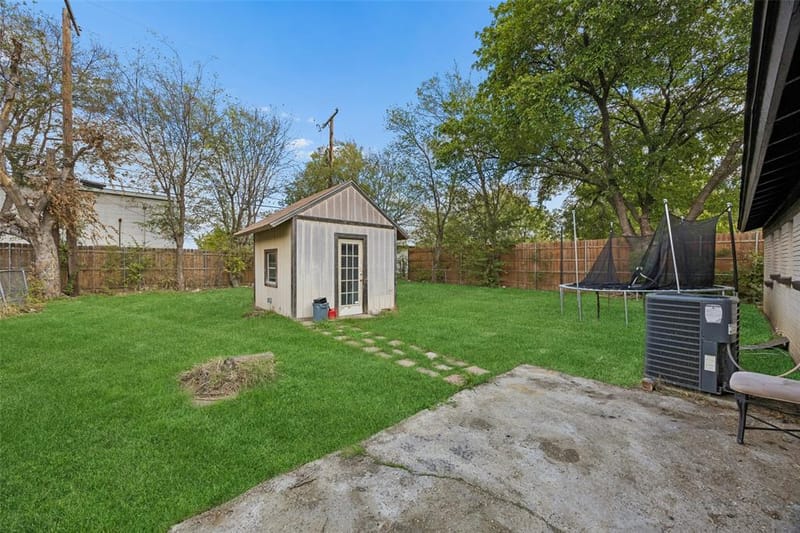 812 W Barron Avenue, Everman TX 76140 - Photo 24