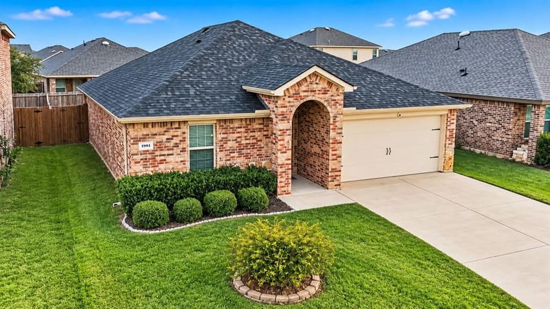 1901 Crimson Avenue, Farmersville TX 75442 - Photo 2