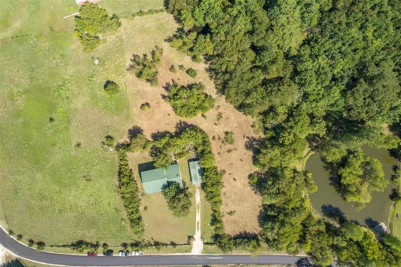 3777 County Road 1101, Celeste TX 75423 - Photo 26