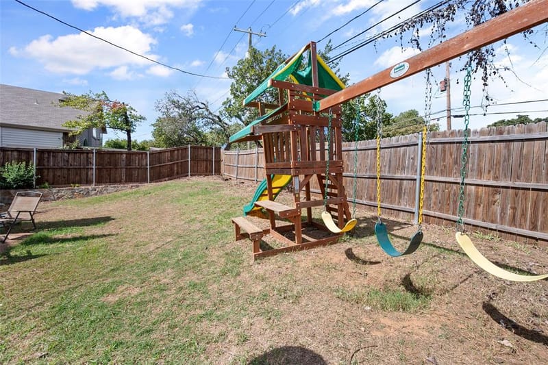 7437 Little Rock Lane, Fort Worth TX 76120 - Photo 16
